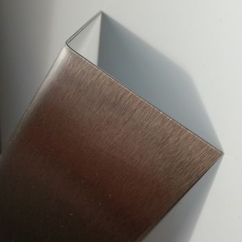 Edelstahl Winkel K240 geschliffen 0,8mm magnetisch VA